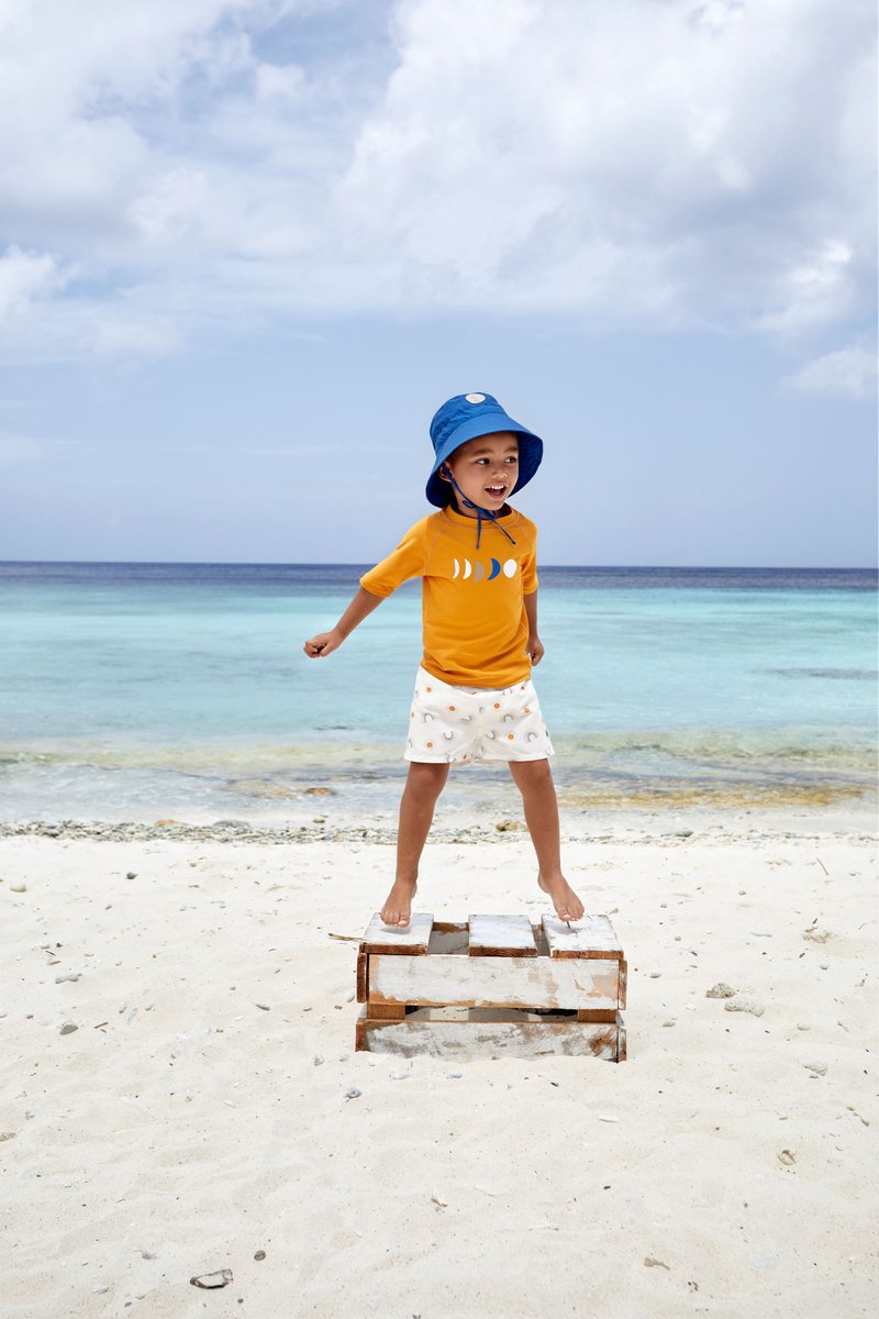 Lässig Splash & Fun Zwemshirt Rashguard Korte Mouw Moon gold, 13 - 18 maanden — afbeelding 3