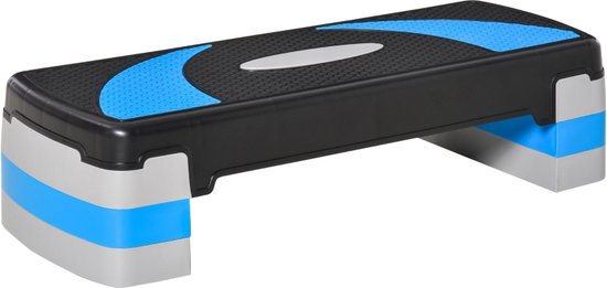 Zwarte aerobic step met blauwe en zilveren banden, en een blauw patroon op het oppervlak.