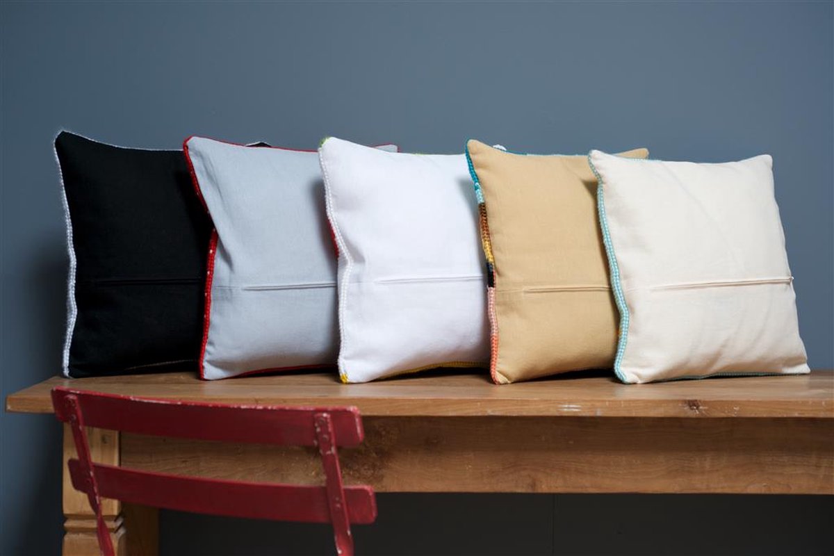 Vervaco - Kussenrug met rits - beige - PN-0021054 - Borduren - Borduurpakket - Borduurpakket volwassenen - Borduurpakket kind — afbeelding 3