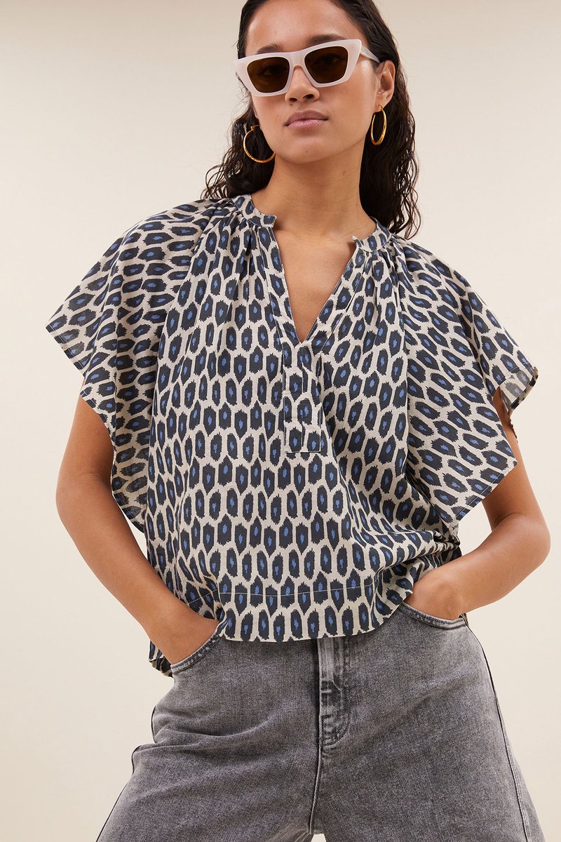 25512034 vina paris cheetah blouse