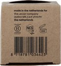 Kleine kartonnen doos met barcode en keurmerken.