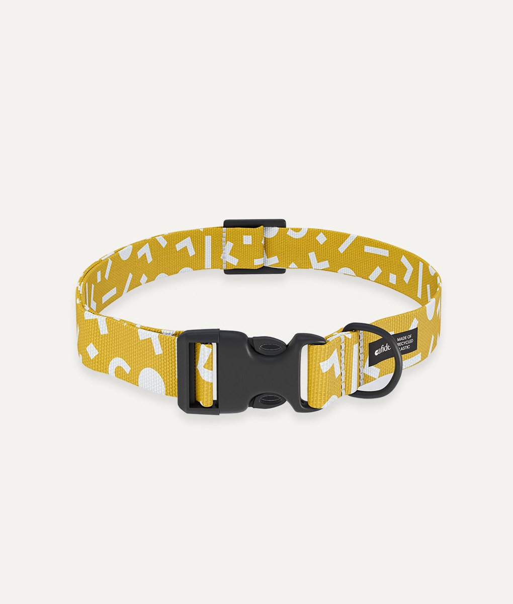 Comfortabele hondenkraag – Memphis ontwerp – Mosterdkleur – Verstelbaar & duurzaam – Gerecycled PET – Juno