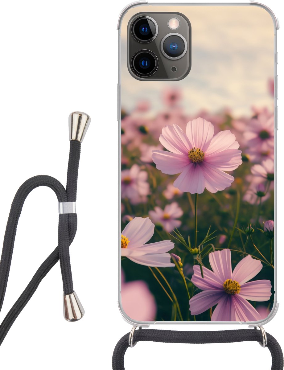 Telefoonhoesje Geschikt voor iPhone 13 Pro Max - Bloemen - Paars - Wazig - Siliconen - Crossbody - Backcover met Koord - Telefoonhoesje met koord - Hoesje met touw Telefoonhoesje