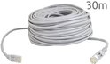 Grijze ethernetkabel van 30 meter, opgerold, met twee RJ45-connectoren.