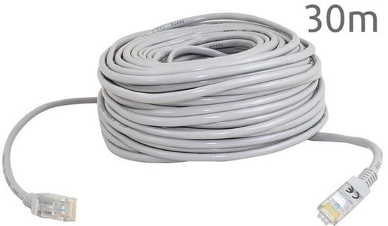 Grijze ethernetkabel van 30 meter, opgerold, met twee RJ45-connectoren.