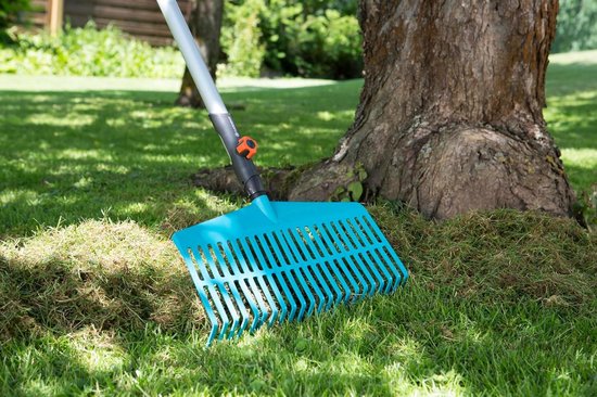 Lawn Rake voor het combisystem: Handige tandhark voor het opruimen van bladeren en gemaaid gras met stevige plastic tanden werkbreedte 43 cm (3101-20) — afbeelding 3
