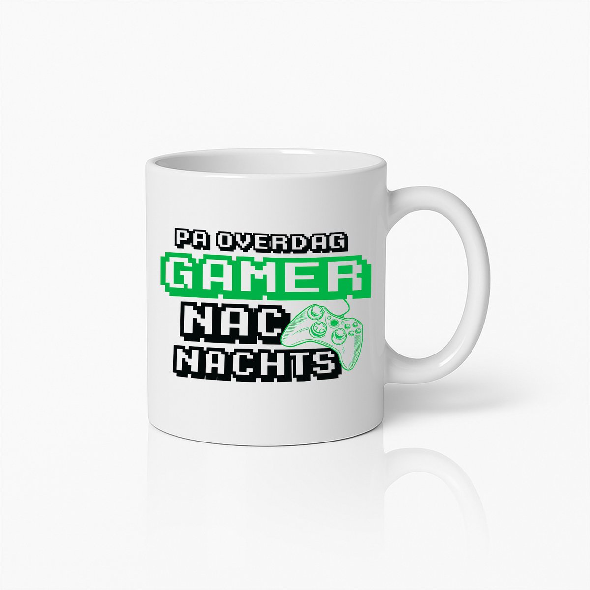 Gamer Papa Mok – 'Pa Overdag, Gamer Nachts' Grappige Gaming Koffiebeker