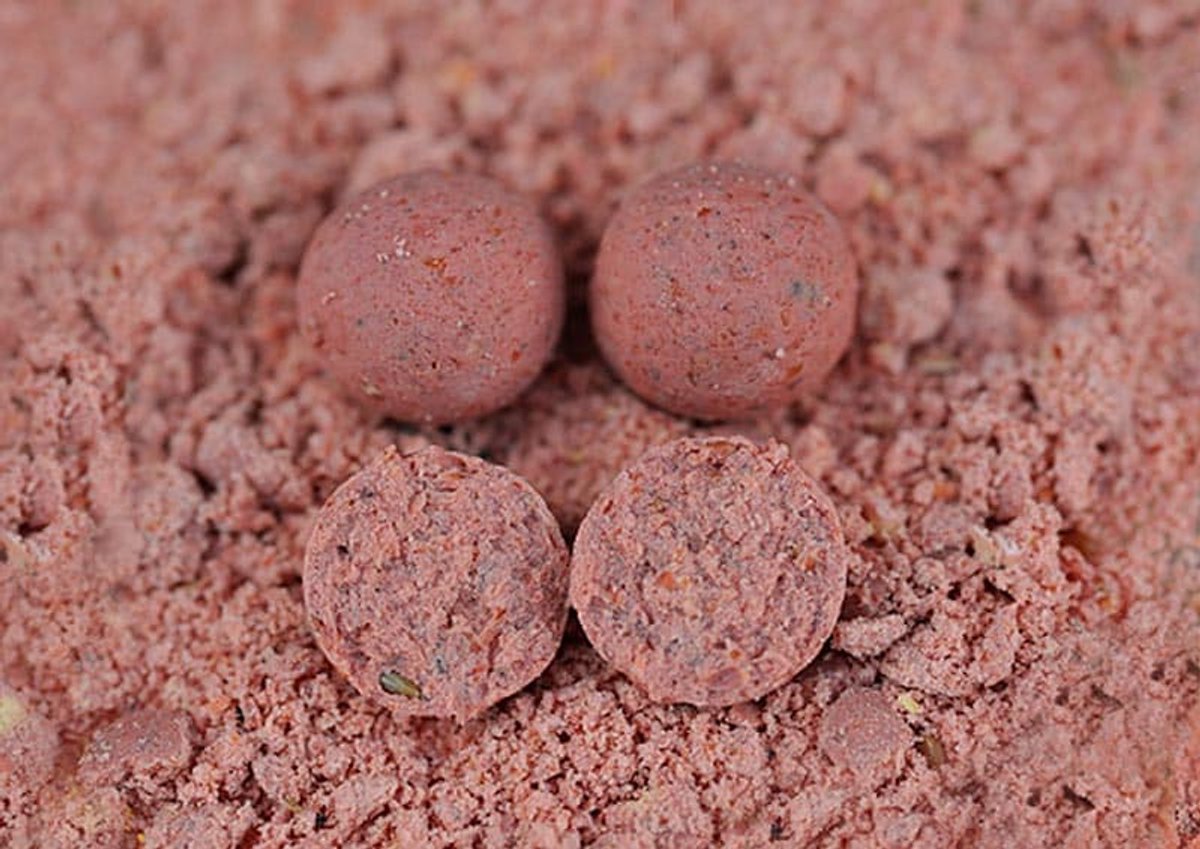 Carp Whisperer - Squid Liver boilies - Diameter: 20mm - Gewicht: 2.5kg