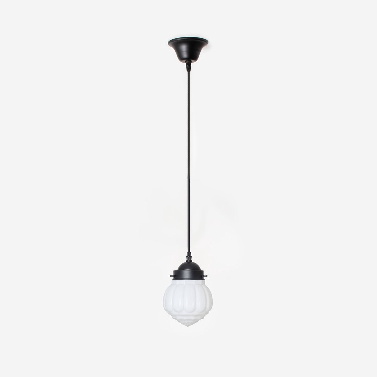 Coloured by Art Hanglamp aan snoer Wassail Moonlight - Art Deco Trade Zwart
