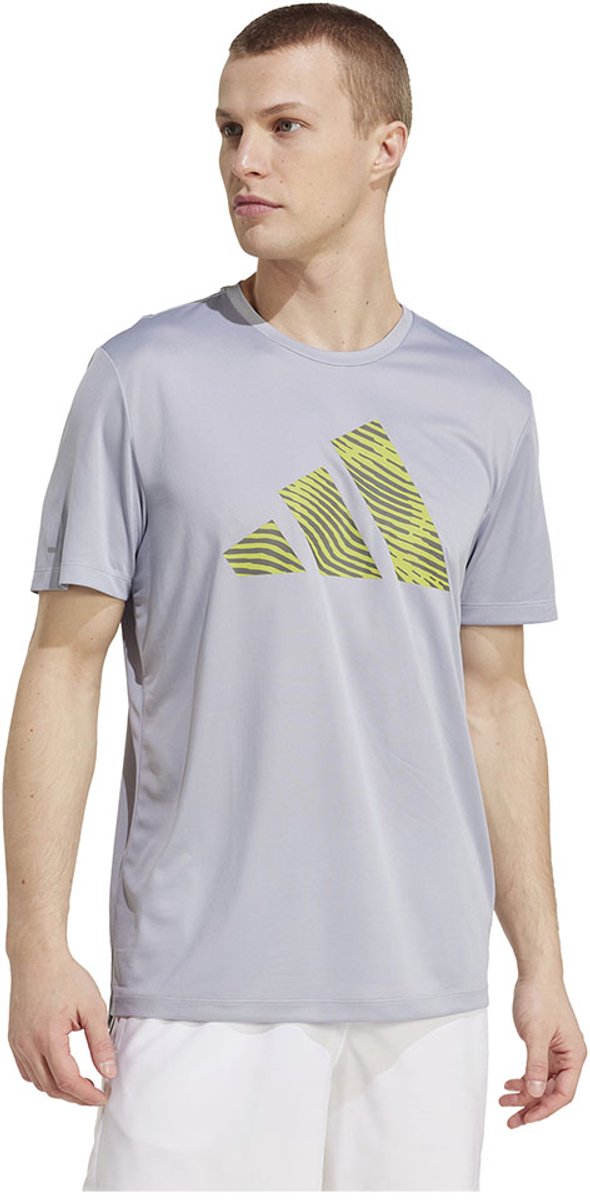 Adidas Adi365 Running Essentials Brand Love T-shirt Met Korte Mouwen Man Zilver