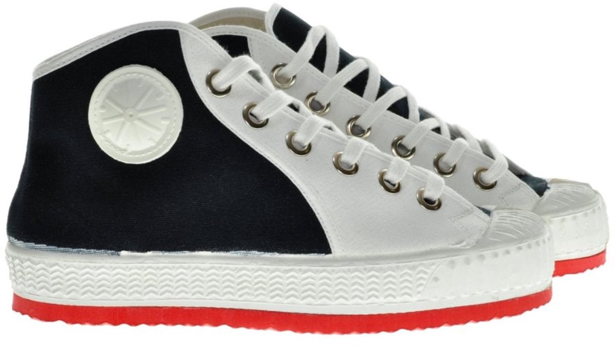 Cebo Classics Black White Red Outsole maat 41