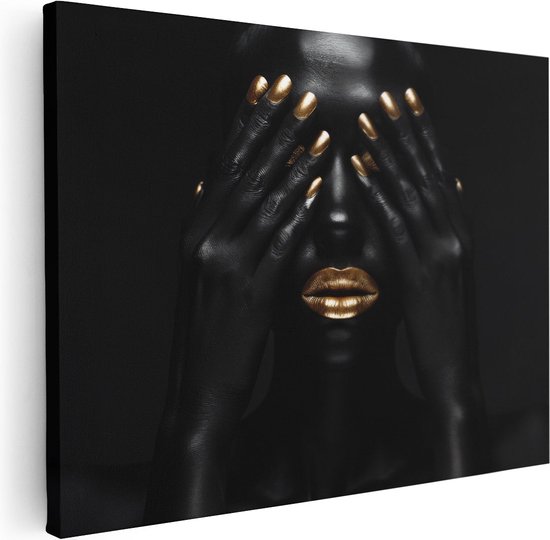 Artaza Canvas Schilderij Zwarte Vrouw met Gouden Nagels die haar Gezicht Bedekken op een Zwarte Achtergrond - 80x60 - Muurdecoratie - Foto Op Canvas - Canvas Print