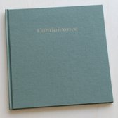 Condoleance boek / condoleanceregister – Met gouden tekst 'Condoleance' op het luxe olijfgroen linnen omslag - Met register en ruimte voor een persoonlijke boodschap