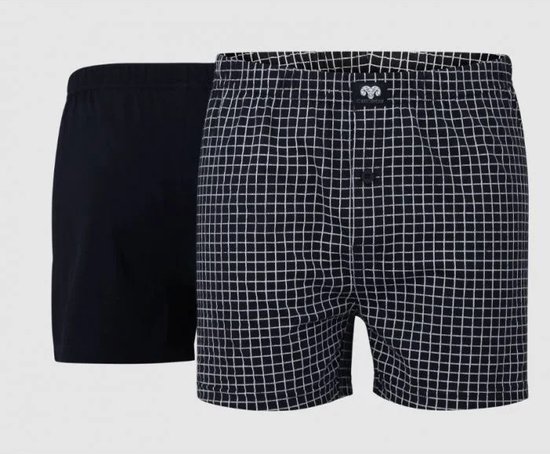 Twee heren boxershorts, één effen donkerblauw, één met een blauw met wit ruitpatroon.