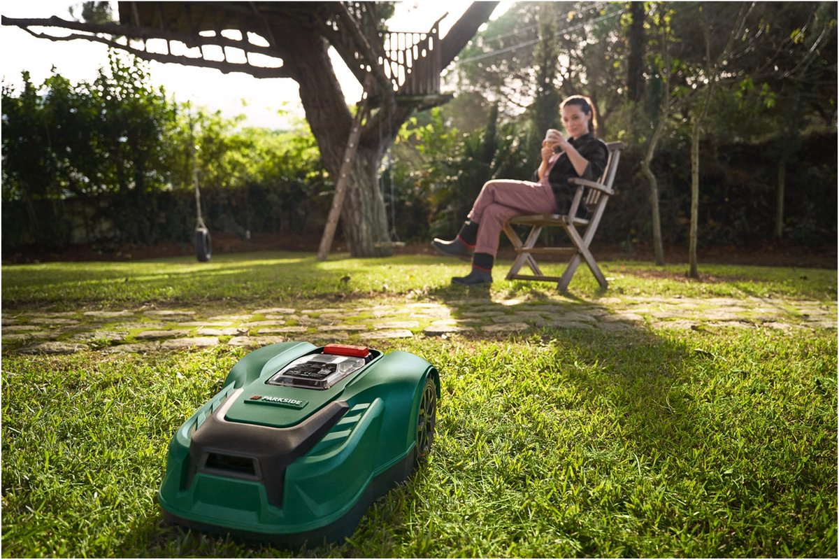 Afbeelding 3 van Parkside Robotmaaier 20V Smart - Automatische Gazonmaaier - 1000m²