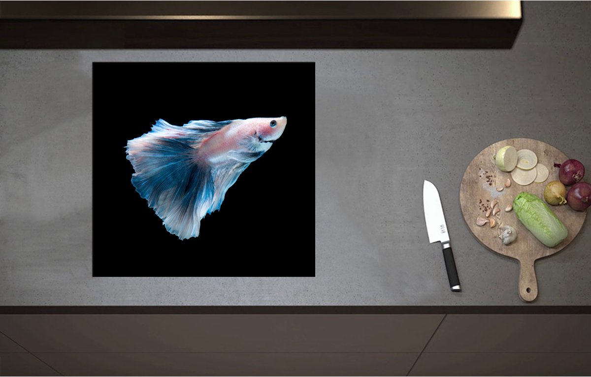 Inductieplaat Beschermer - Blauw met Roze Siamese Kempvis tegen Zwarte Achtergrond - 57x55 cm - 2 mm Dik - Inductie Beschermer - Bescherming Inductiekookplaat - Kookplaat Beschermer van Zwart Vinyl