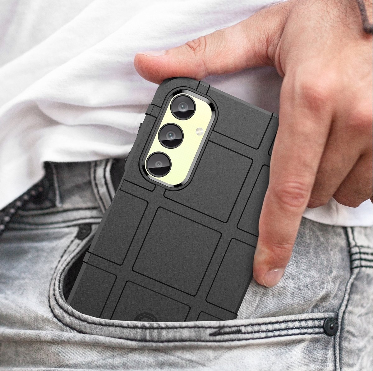 Mobigear Hoesje geschikt voor Samsung Galaxy A55 Telefoonhoesje Flexibel TPU | Mobigear Rugged Shield Backcover Shockproof | Schokbestendig Galaxy A55 Telefoonhoesje | Anti Shock Proof - Zwart