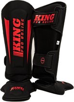King Pro Boxing Scheenbeschermers KPB/SG REVO 8 Zwart Rood Maat M = Scheenbeen Lengte 32 cm