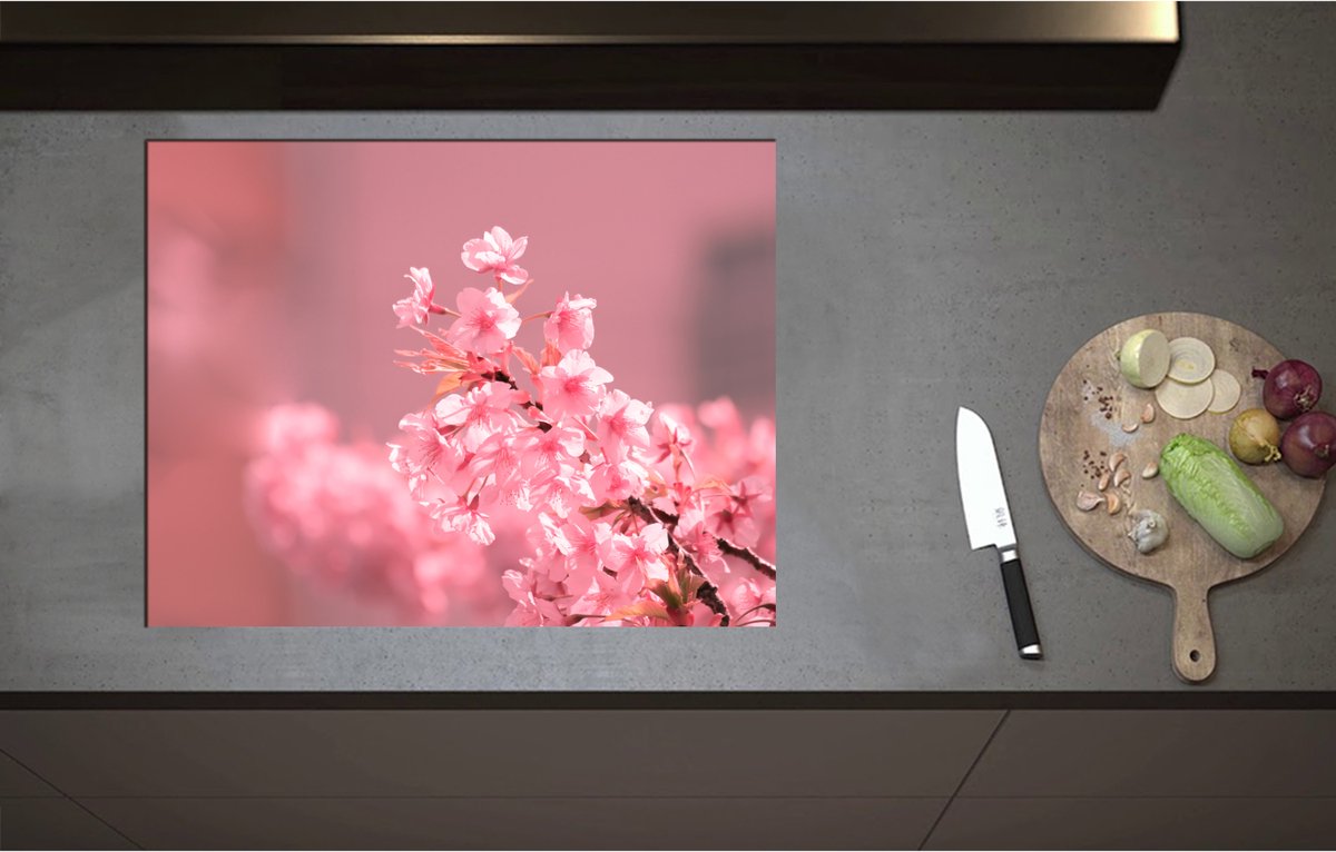 Inductieplaat Beschermer - Bloeiende Kersenbloesem aan Tak - 71x55 cm - 2 mm Dik - Inductie Beschermer - Bescherming Inductiekookplaat - Kookplaat Beschermer van Zwart Vinyl