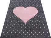 Vloerkleed kinderkamer Bambi - Big heart - roze - 120x170 cm