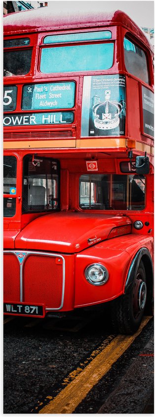 Poster (Mat) - Traditionele Rode Bus in Londen, Verenigd Koninkrijk - 30x90 cm Foto op Posterpapier met een Matte look