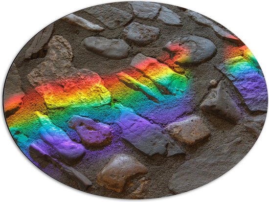 Dibond Ovaal - Regenboog Lichtstralen op Stenen - 68x51 cm Foto op Ovaal (Met Ophangsysteem)