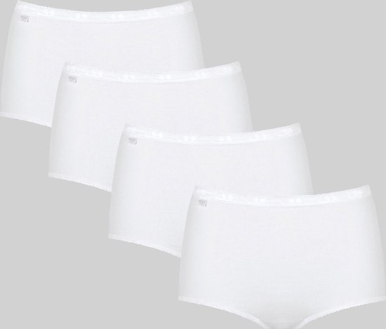 Vier witte maxi slips met beige kanten randje en tailleband.