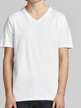 Wit V-hals T-shirt met korte mouwen, staand, op een model.