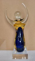 Glassculptuur Hands Up Amber Glasfiguur Beeld Jubileum Winnaar Cadeau