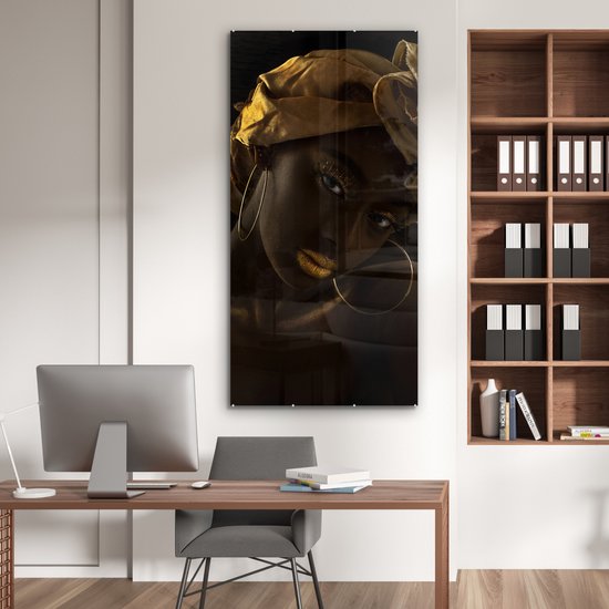 MuchoWow® Peinture sur Verre - Femmes - Foulard - Or - Luxe - 80x160 cm - Peintures sur Verre Acrylique - Photo sur Glas