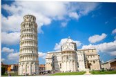 WallClassics - PVC Schuimplaat - Toeristische Toren van Pisa in Italië - 90x60 cm Foto op PVC Schuimplaat (Met Ophangsysteem)