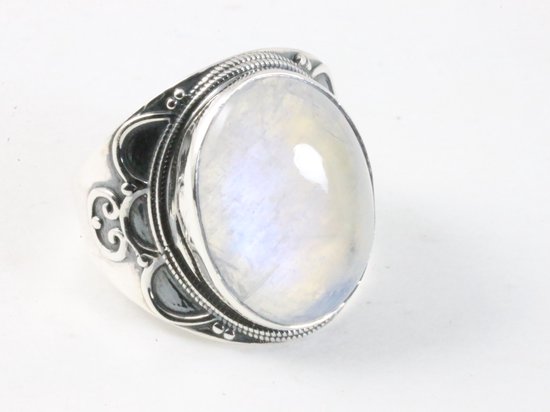 Bewerkte zilveren ring met regenboog maansteen - maat 18