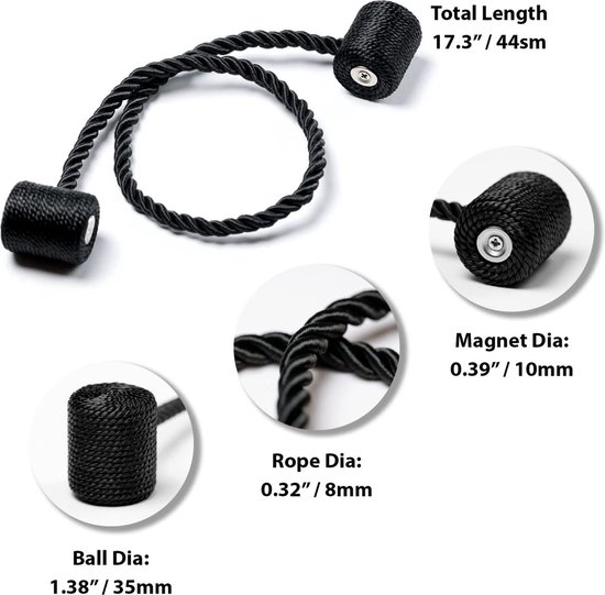 Cordon torsadé noir avec deux attaches magnétiques cylindriques. Longueur totale 44cm, diamètre de la corde 8mm, diamètre de l'aimant 10mm.