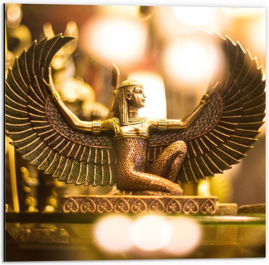 Dibond - Gouden Egyptisch Isis Beeldje - 50x50 cm Foto op Aluminium (Met Ophangsysteem)