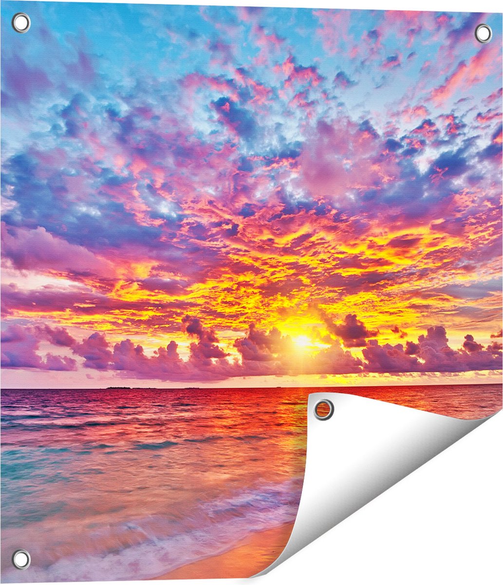 Gards Tuinposter Zonsondergang op het Strand in de Malediven - 50x50 cm - Tuindoek - Tuindecoratie - Wanddecoratie buiten - Tuinschilderij Multikleur