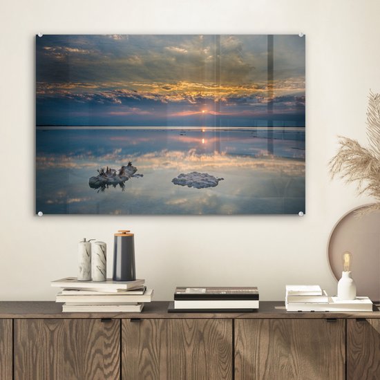 Deux formations de sel dans la mer Morte lors d'un lever de soleil en Jordanie Plexiglas 60x40 cm - Tirage photo sur Glas (décoration murale en plexiglas)