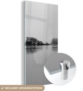 MuchoWow® Glasschilderij 80x160 cm - Schilderij acrylglas - Meer zwart-wit foto - Foto op glas - Schilderijen