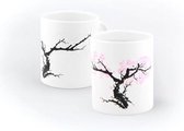 Kikkerland Bloesem Mok (warmte verkleurend) - Magische mok - Kan van kleur veranderen - Zwarte boom - Roze bloesemboom - Kersenbloesem - Japans – Sakura