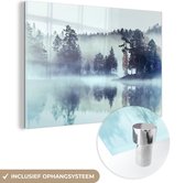MuchoWow® Glasschilderij 90x60 cm - Schilderij acrylglas - Bos - Mist - Winter - Foto op glas - Schilderijen