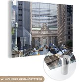 MuchoWow® Glasschilderij 150x100 cm - Schilderij acrylglas - Station - New York - Taxi - Foto op glas - Schilderijen