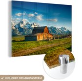 MuchoWow® Glasschilderij 60x40 cm - Schilderij acrylglas - Hut in Wyoming - Foto op glas - Schilderijen