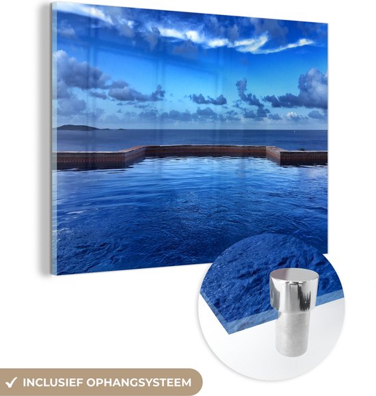 MuchoWow® Glasschilderij 120x90 cm - Schilderij acrylglas - Een oneindig zwembad met uitzicht op de oceaan - Foto op glas - Schilderijen