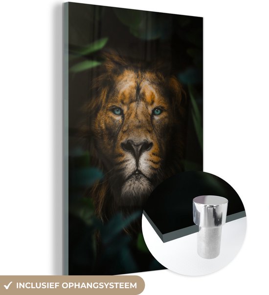 MuchoWow® Glasschilderij 40x60 cm - Schilderij acrylglas - Leeuw - Jungle - Bladeren - Foto op glas - Schilderijen
