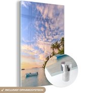 MuchoWow® Glasschilderij 20x30 cm - Schilderij acrylglas - Zonsondergang boven een strand in de Maldiven - Foto op glas - Schilderijen