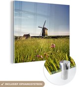 MuchoWow® Glasschilderij 20x20 cm - Schilderij acrylglas - Een molen met bloemen - Foto op glas - Schilderijen