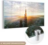 MuchoWow® Glasschilderij 160x80 cm - Schilderij acrylglas - Zonsopgang bij de Aziatische Taipei 101 in Taipei - Foto op glas - Schilderijen