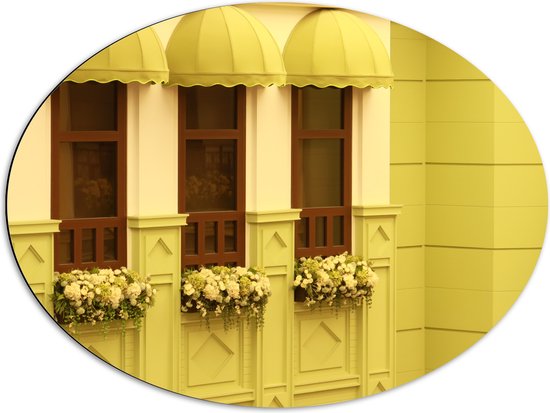 Dibond Ovaal - Raamkozijnen met Gele Plantenbakken aan Geel Huis - 80x60 cm Foto op Ovaal (Met Ophangsysteem)