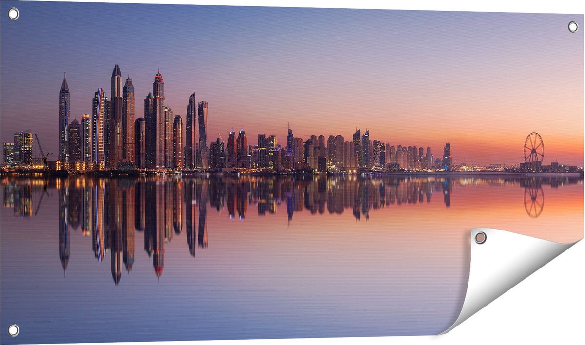 Gards Tuinposter Skyline Dubai Stad bij Zonsondergang - 100x50 cm - Tuindoek - Tuindecoratie - Wanddecoratie buiten - Tuinschilderij Multikleur