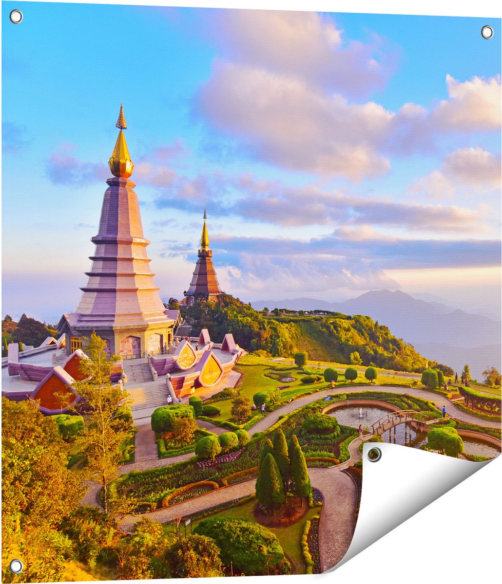 Gards Tuinposter Pagode Tempels in de Inthanon Berg in Thailand - 70x70 cm - Tuindoek - Tuindecoratie - Wanddecoratie buiten - Tuinschilderij Multikleur