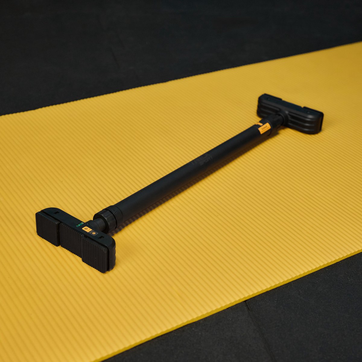 Trex Sport TX-020PB – Pull up Bar Deur – Optrekstang Deurpost – Veiligheidssysteem met Waterpas – Verstelbaar – Telescopisch & Stabiel – 72-110 cm – Max. 200 kg thumbnail 7